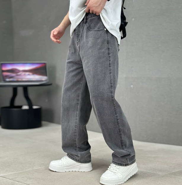 Straight | Men's Classic Cut Everyday Jeans