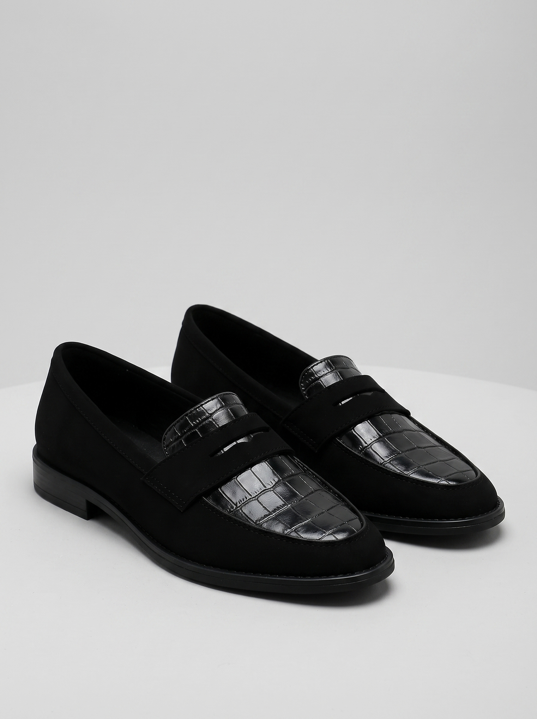 Gina Women's Comfort Loafers with croc detail, three-quarter front view