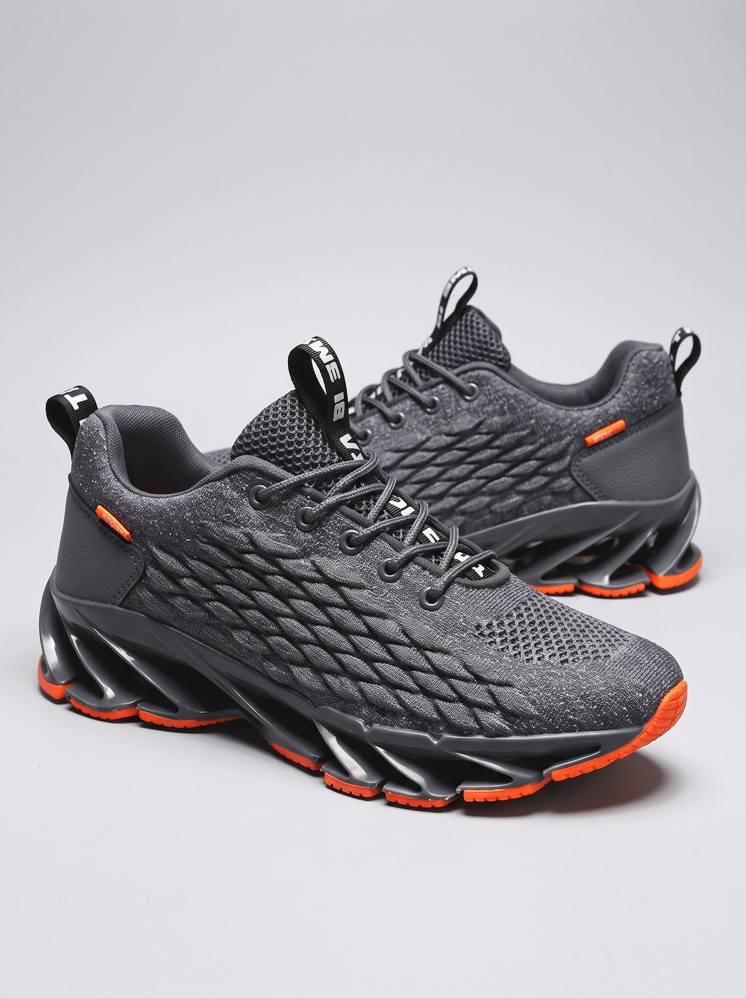 Rush grijze hardloopschoenen paar driekwart