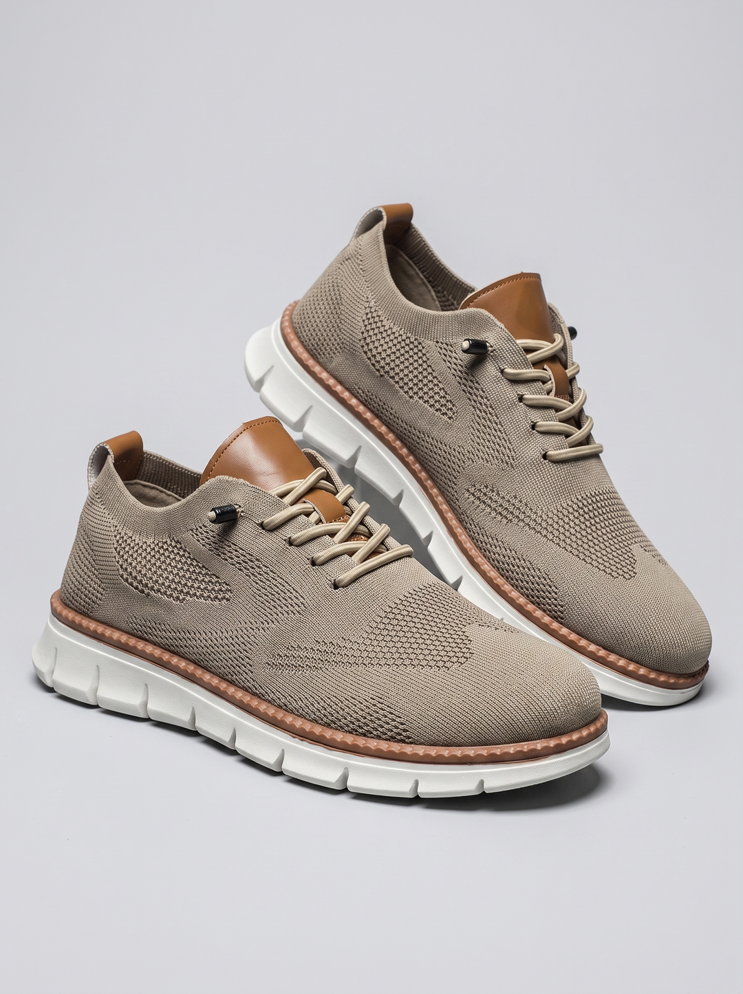 Ortho beige orthopedische sneakers paar driekwart