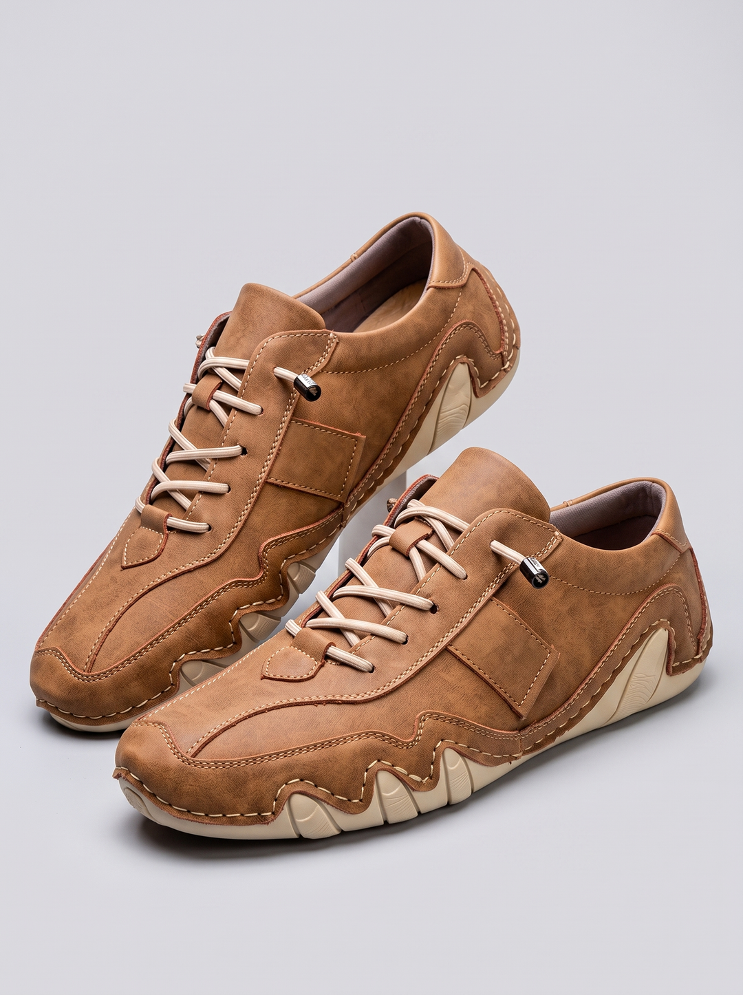 Barefoot cognac leren outdoorschoenen paar driekwart
