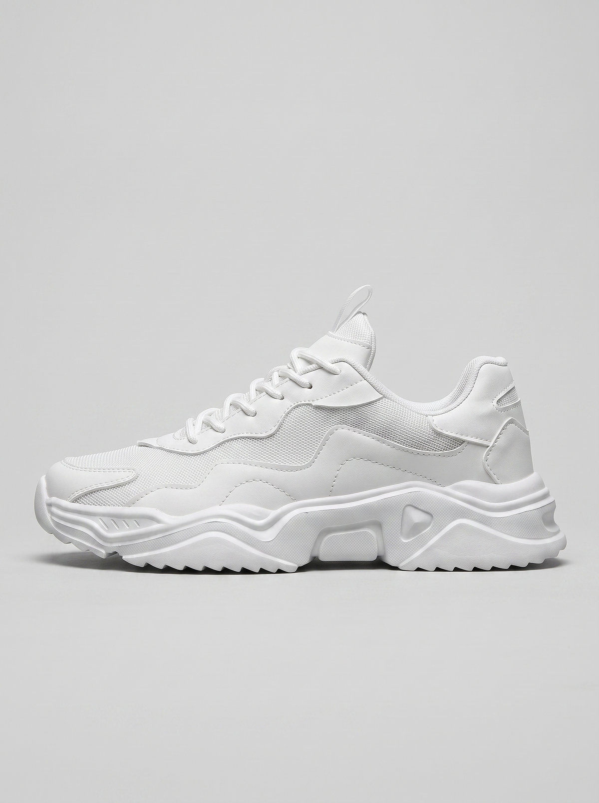 Light witte chunky sneaker zijaanzicht