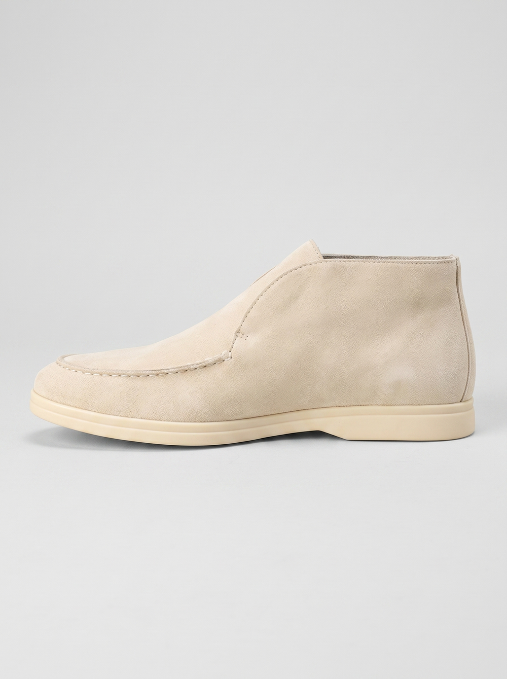 Mariner beige suede loafer zijaanzicht