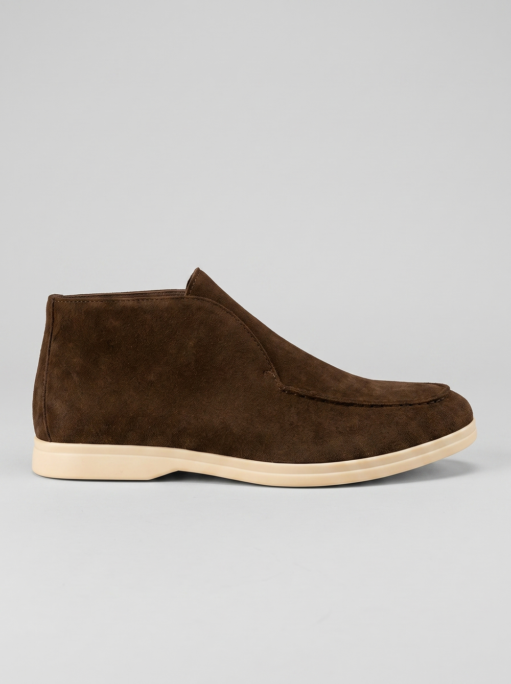 Mariner bruine suede loafer zijaanzicht