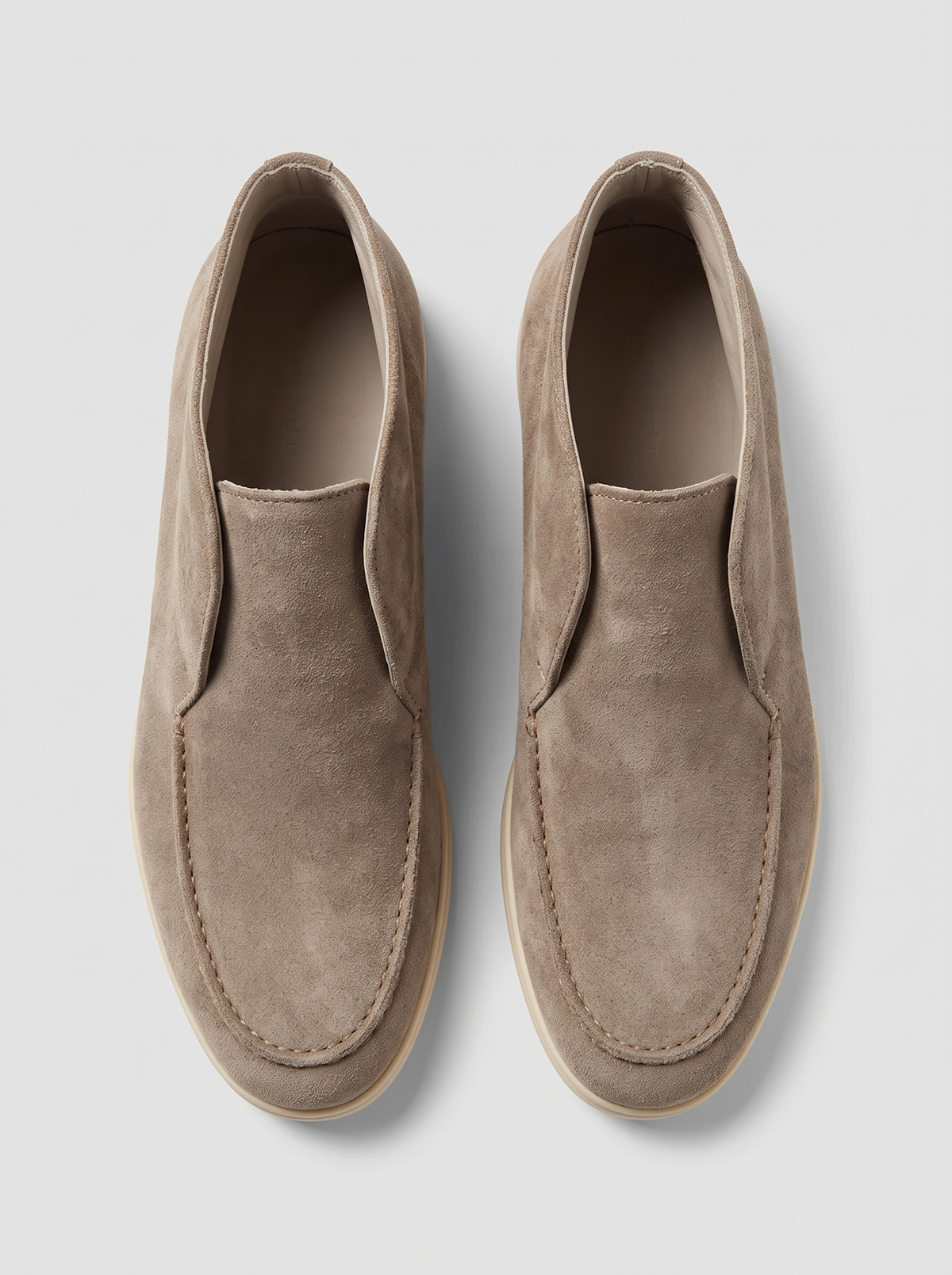 Mariner grijze suede loafers bovenaanzicht